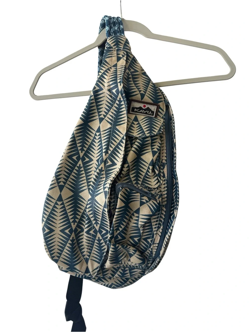 KAVU Rope Sling Bag Crossbody Backpack Blue Tan Geometric Print Outdoor Hiking